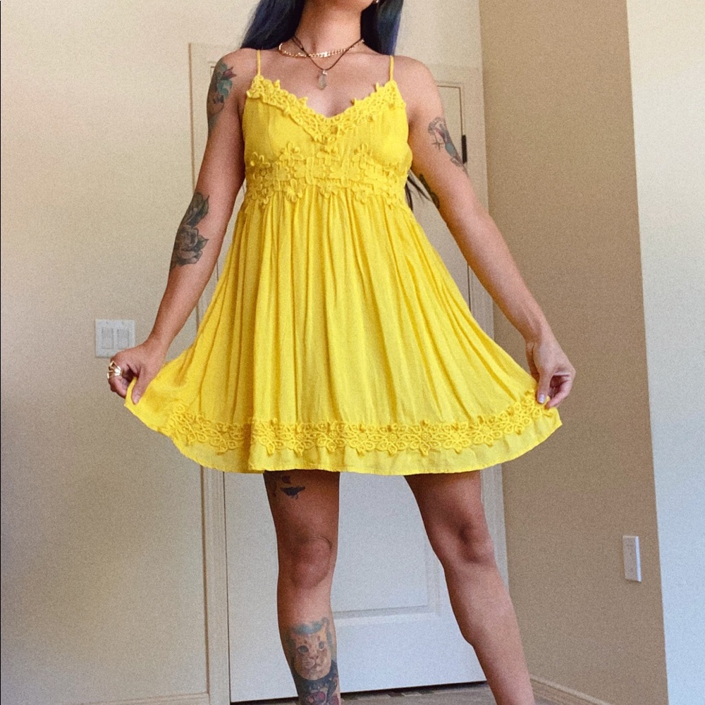 Yellow sun dress 💛 - Picture 2 of 4
